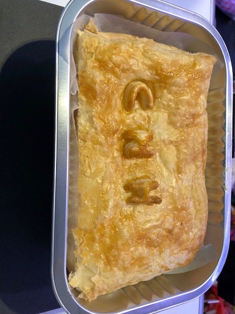 Chicken leek & ham pie with puff pastry top for 2 - Image 2